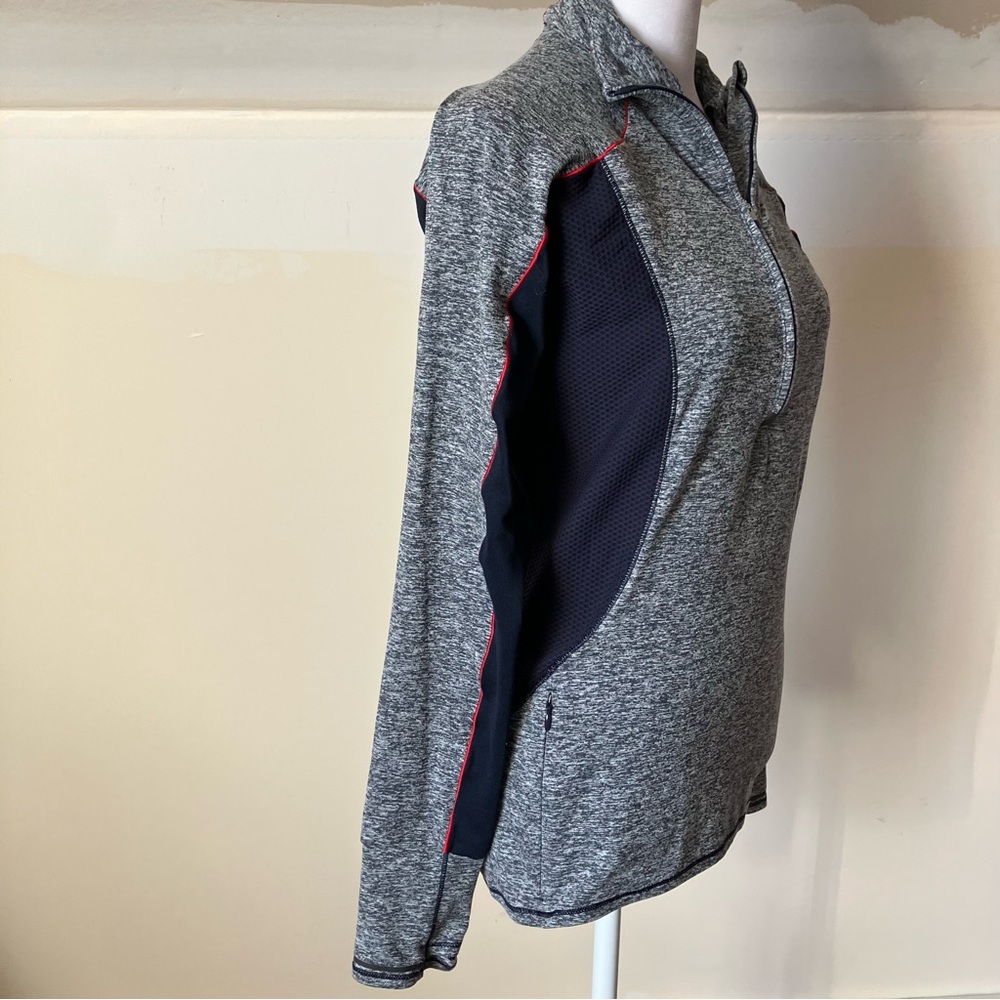 Athleta Running Wild Half Zip Heather Gray Lightweight Pullover size XS - Picture 4 of 8